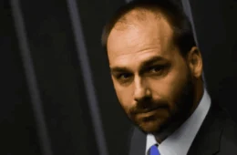 PF ordena retorno de Eduardo Bolsonaro ao cargo de escrivão