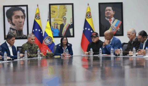 Sob ameaça de Trump, vice venezuelana prega equilíbrio e respeito nas relações com os EUA