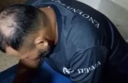 VÍDEO: Homem condenado a 16 anos é preso no bairro Socialista e faz oração antes de ser levado ao presídio