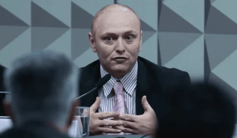 Hacker Delgatti Neto tem progressão ao semiaberto autorizada por Moraes