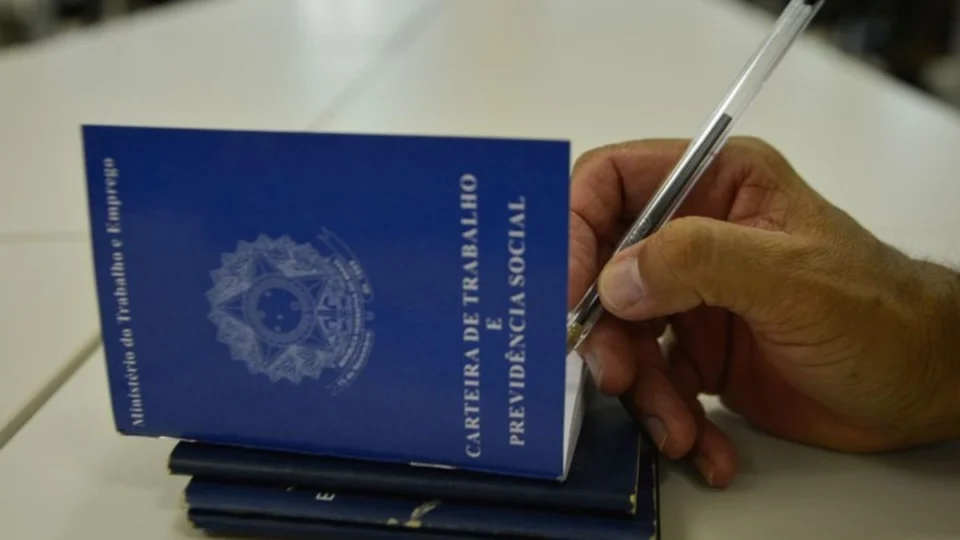 Sine Municipal oferece 33 vagas de emprego em diversas áreas nesta terça-feira (13)