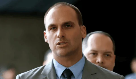 Eduardo Bolsonaro traça paralelo entre Maduro e situação de Bolsonaro sob custódia: ‘inveja’