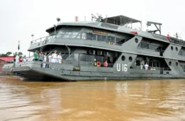 Operação da Marinha leva assistência hospitalar a comunidades isoladas do Acre pelo Rio Juruá