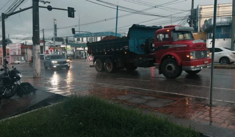Tempo instável mantém alerta para chuvas e temporais nesta sexta-feira no Acre