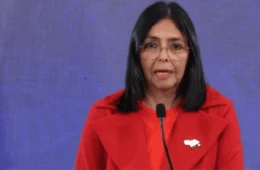 Presidente interina da Venezuela desafia EUA e defende autonomia política: ‘basta de ordens de Washington’