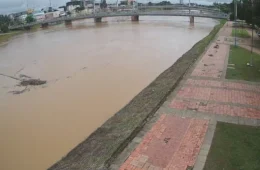 Rio Acre atinge cota de transbordamento e marca 14,20 metros nesta sexta-feira na capital