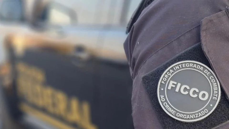 Mulher procurada por envolvimento em latrocínio que vitimou policial no Acre é presa em Goiás