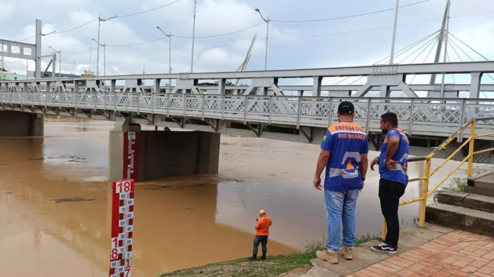 Rio Acre ultrapassa cota de transbordo e chega a 14,22 metros na capital