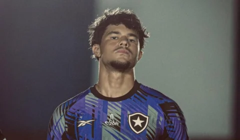 Filho de Eliza Samudio rebate acusações do ex-goleiro Bruno e cobra pensão atrasada