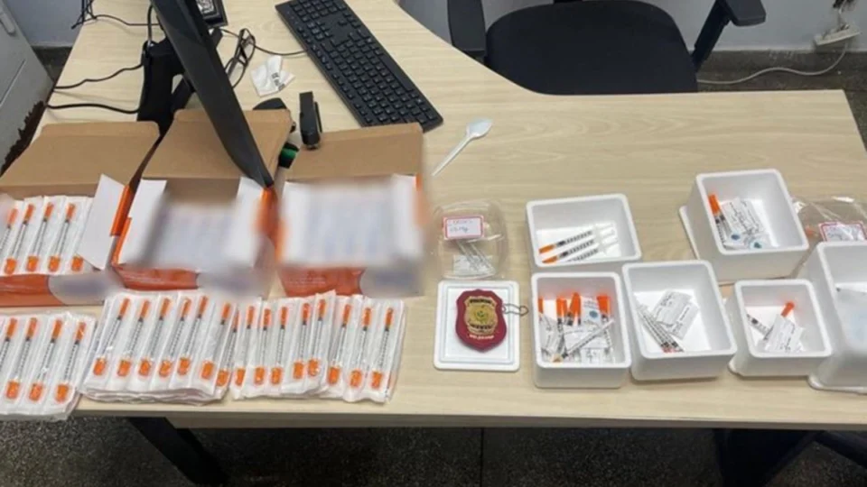 Clínica clandestina é fechada em Manaus após veterinária prescrever medicamentos para humanos