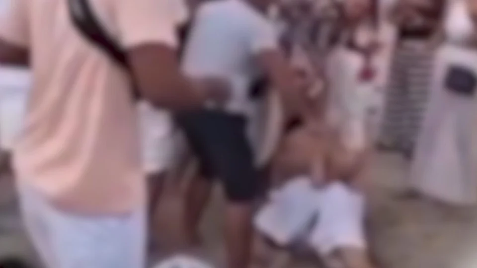 VÍDEO: Briga entre homens marca primeiras horas de 2026 na Praia da Ponta Negra