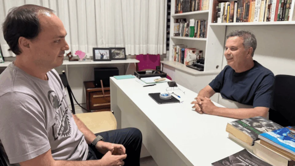 Rogério Marinho se reúne com Carlos Bolsonaro e avança articulação da campanha de Flávio Bolsonaro
