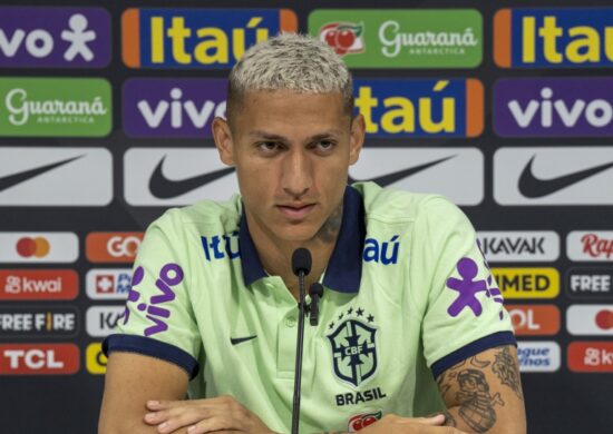 Atacante do Tottenham, Richarlison disse em coletiva que sente falta de Neymar - Foto: Joilson Marconne/CBF/divulgação