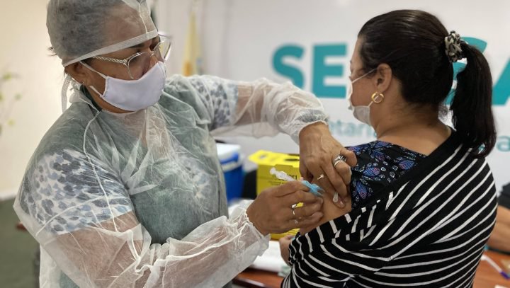 Vacinação contra Covid-19 em Manaus