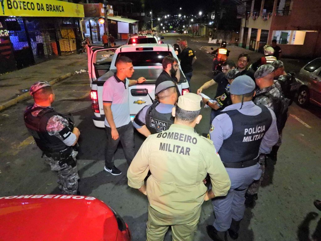 Bares são fechados por violação da Lei Seca em Manaus - Foto: Tarcísio Heden/SSP-AM