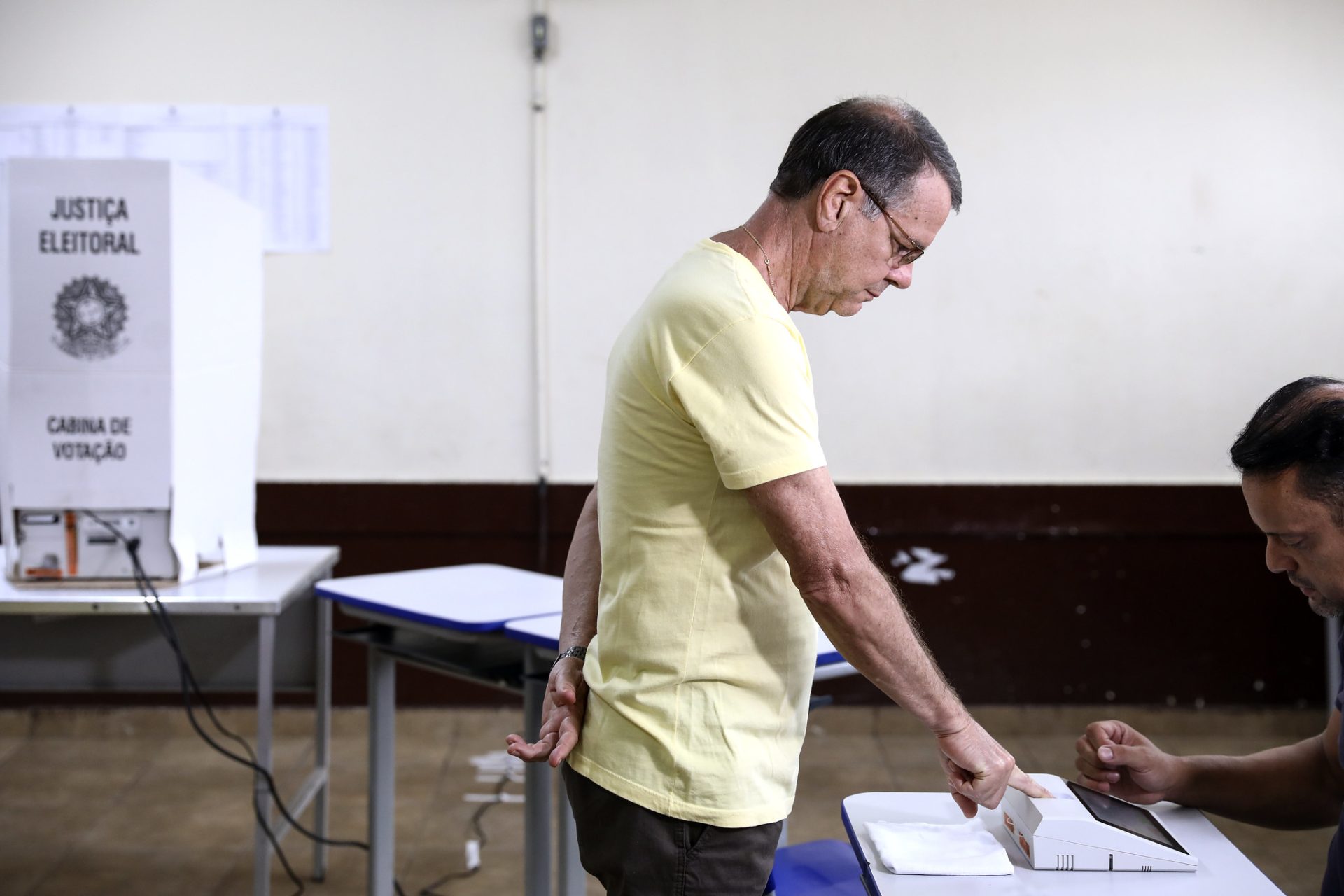 Eleitor que não votou no 1º turno pode votar no 2º, diz TSE