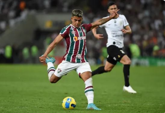 Jogo entre Fluminense e Botafogo aconteceu na tarde deste domingo (13)
