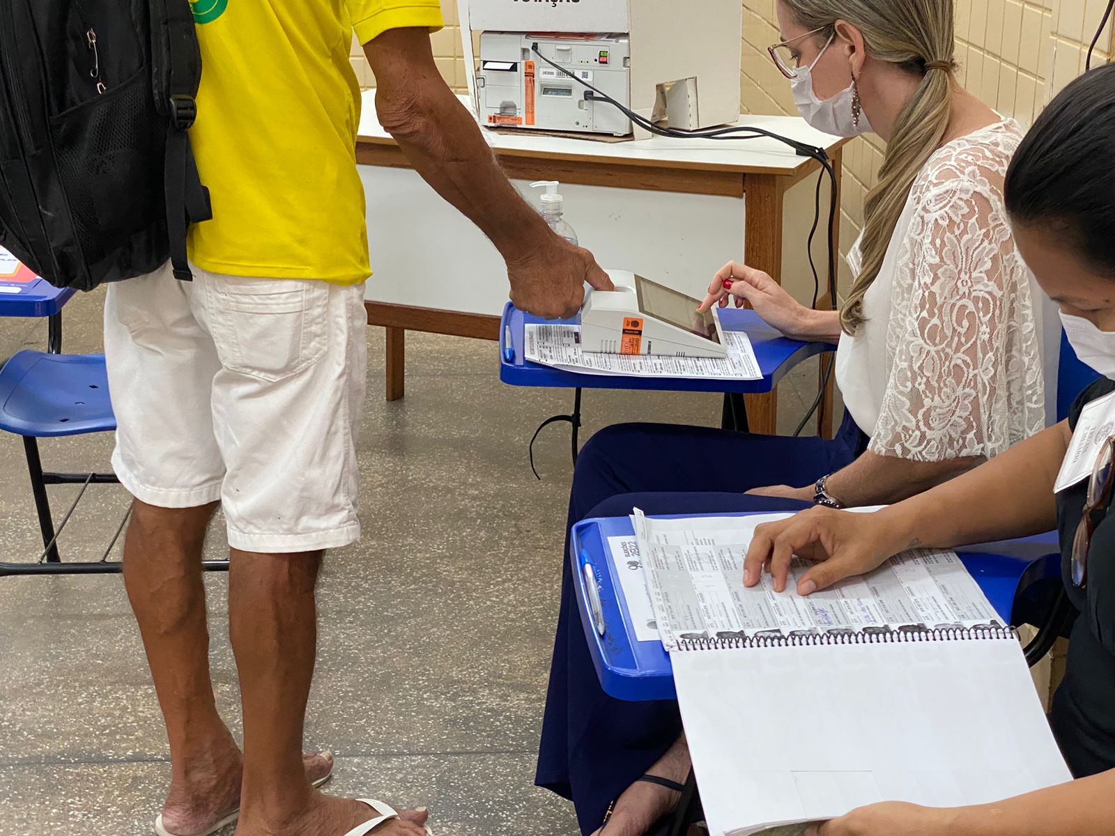 Votação na Escola Estadual Santana, na Avenida André Araújo, na Zona Centro-Sul de Manaus - Foto: André Meirelles/Portal Norte