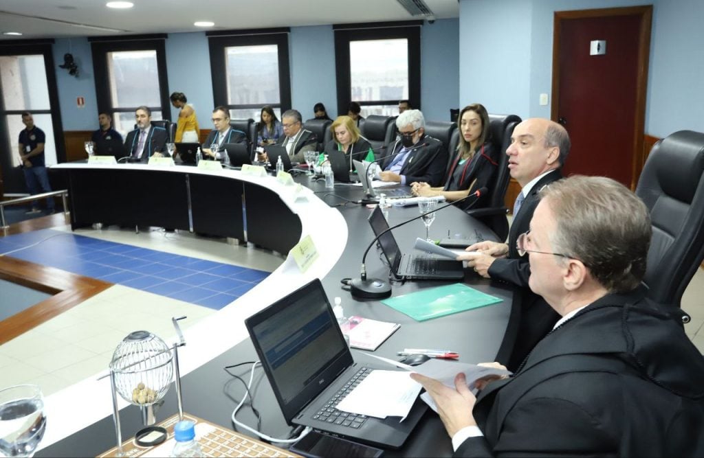 Decisão do pleno do TCE-AM sobre devolução de valores ao tesouro ocorreu nesta terça-feira (25) - Foto: Divulgação/TCE-AM