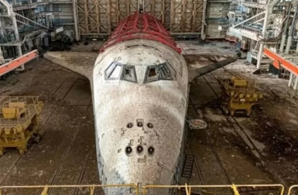 Nave espacial, chamada de Ptichka, foi abandonada após uma missão fracassada - Foto: Reprodução/Instagram/@gregabandoned
