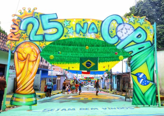 Ruas de Manaus decoradas para a Copa do Mundo Fifa 2022 - Foto: João Viana / Semcom