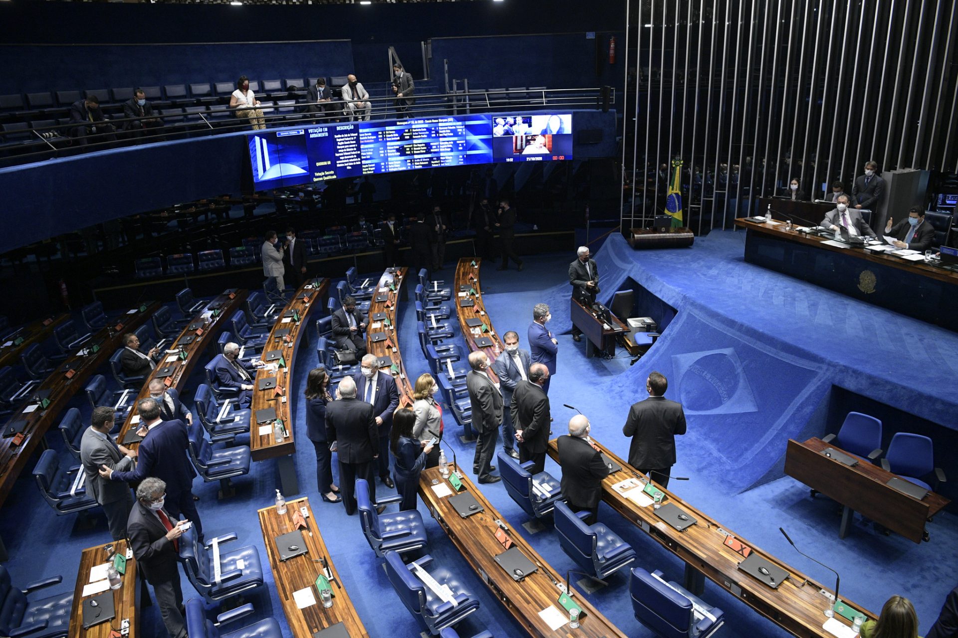 Congresso Nacional vota a favor da PEC da Transição