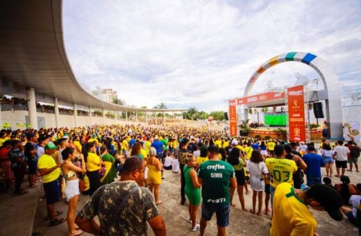 Torcedores na Ponta Negra, em Manaus copa do mundo- Foto: João Viana / Semcom