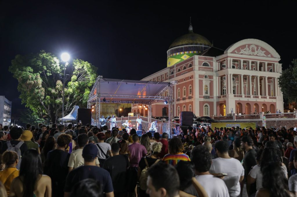 Tacacá na Bossa é conhecido por movimentar as noites no Largo de São Sebastião, com shows gratuitos - Foto: Michael Dantas/SEC