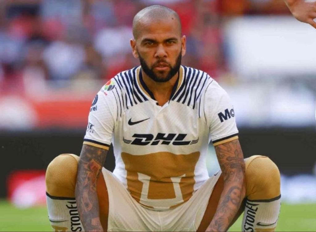 Daniel Alves foi demitido do Pumas - Foto: Reprodução/Twitter @DaniAlvesD2