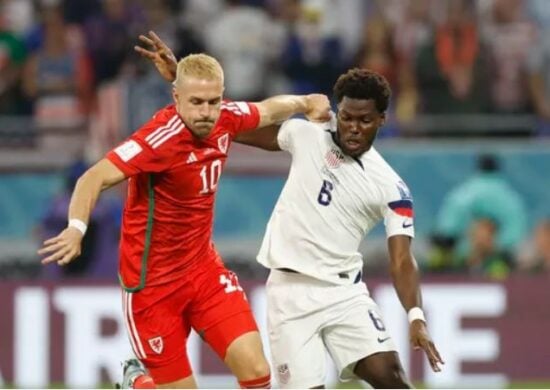 EUA e Gales ficaram no 1 a 1 nesta segunda - Foto: Reprodução/Twitter@FIFAWorldCup