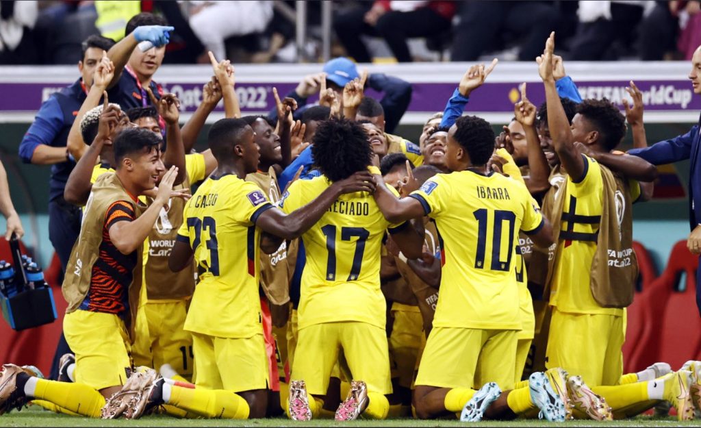 Equador faz história ao vencer anfitriã numa estreia de Copa - Foto: Reprodução/Twitter @FIFAWorldCup