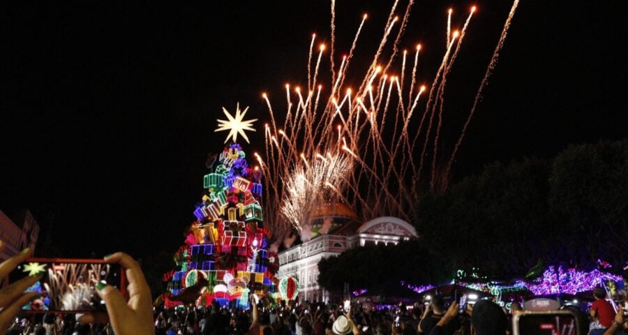 Largo de São Sebastião recebe 20 mil pessoas na noite de sábado em Manaus