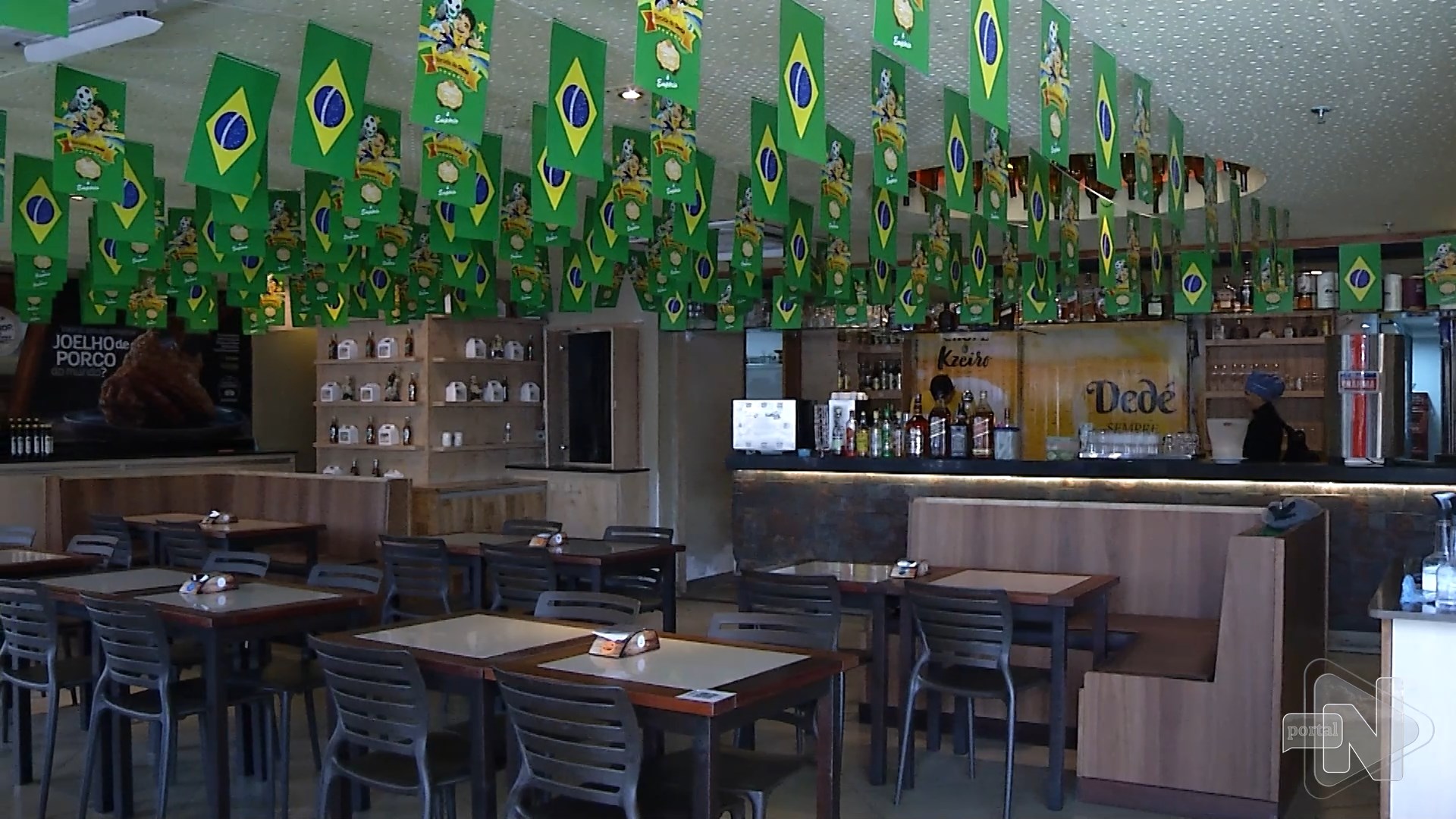 Mundial de futebol anima donos de bares e restaurantes em Manaus