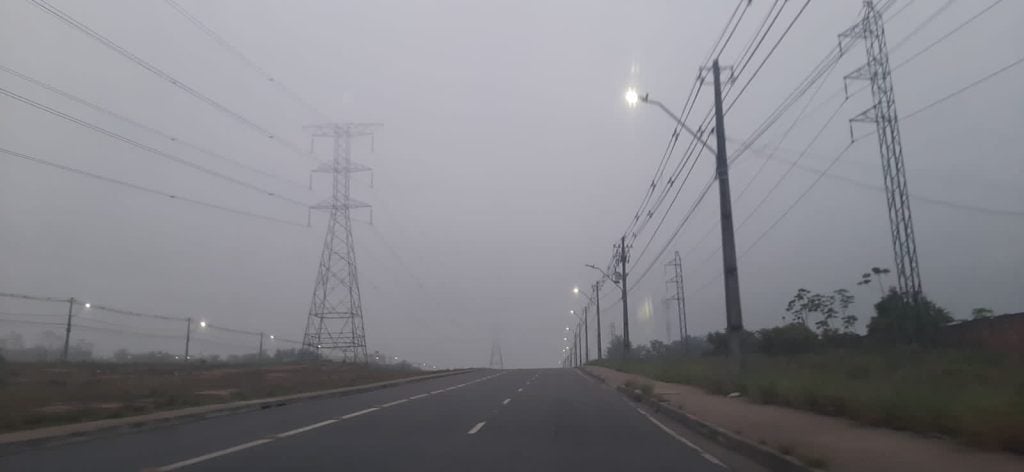 Neblina na Avenida das Torres na Zona Norte de Manaus - Foto: Ana Kelly Franco/ Portal Norte