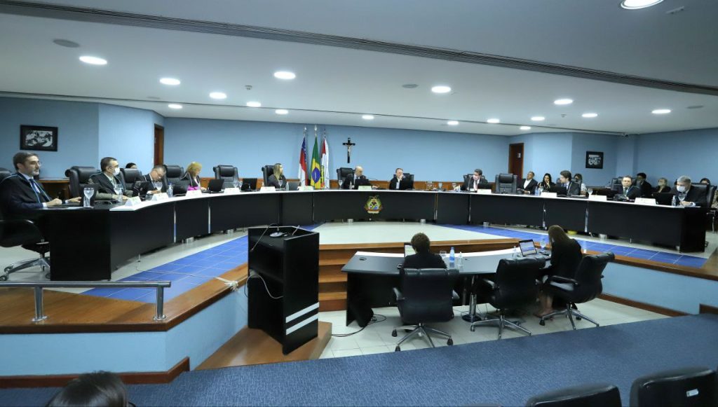 A sessão desta terça-feira foi conduzida pelo presidente do TCE-AM, conselheiro Érico Desterro - Foto: Divulgação/TCE-AM