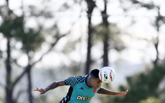 Vasco vai com mudanças para jogo decisivo contra Ituano pela Série B neste domingo