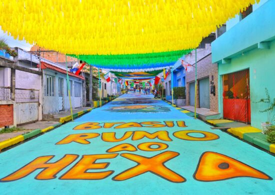 'turistar' e assistir Ruas de Manaus decoradas para a Copa do Mundo Fifa 2022 - Foto: João Viana / Semcom