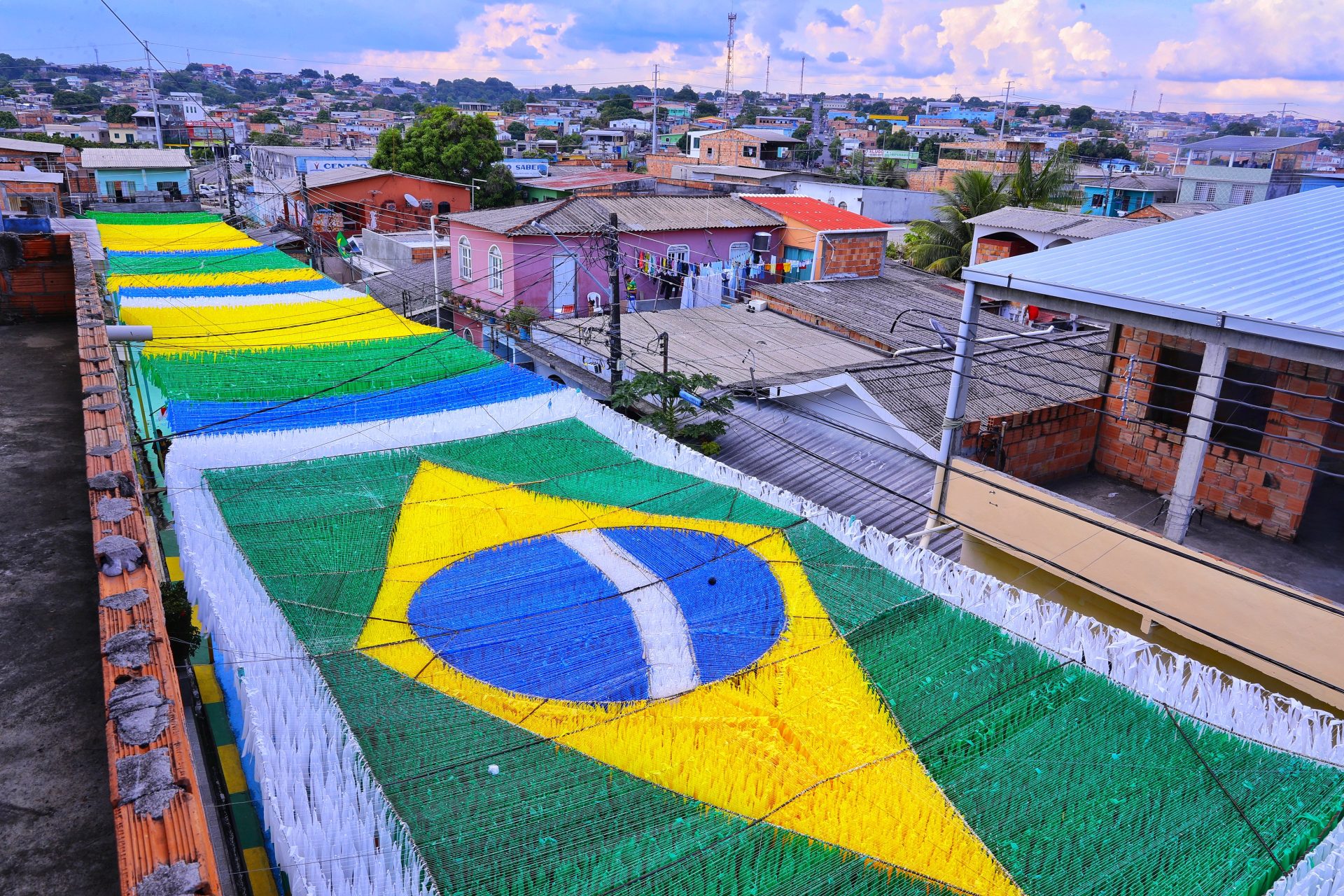 Ruas de Manaus decoradas para a Copa do Mundo Fifa 2022 - Foto: João Viana / Semcom
