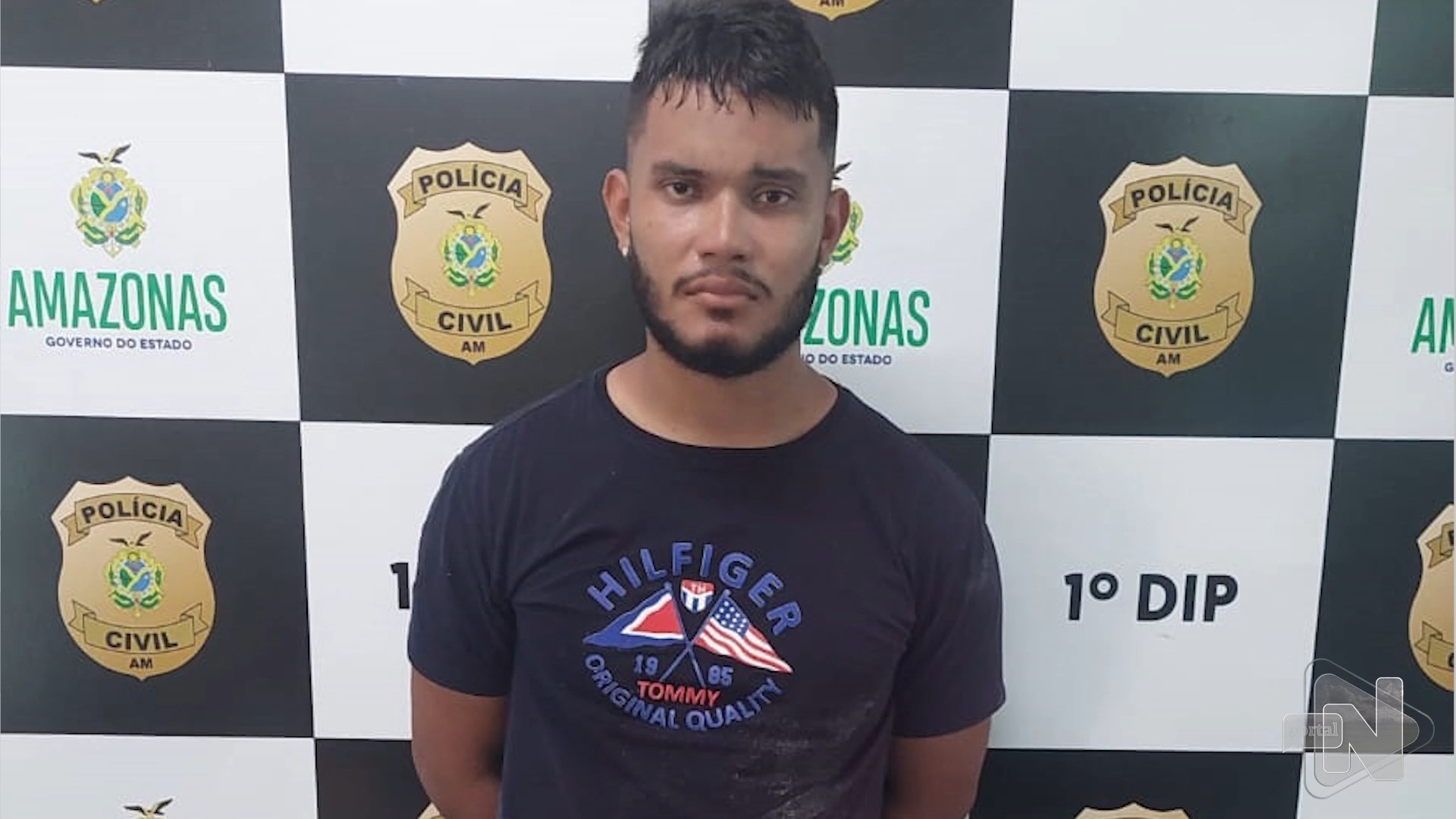 Suspeito é detido por populares até a chegada da polícia em Manaus