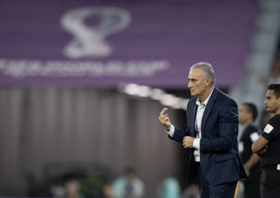 Tite durante o jogo contra Suíça - Foto: Lucas Figueiredo/CBF