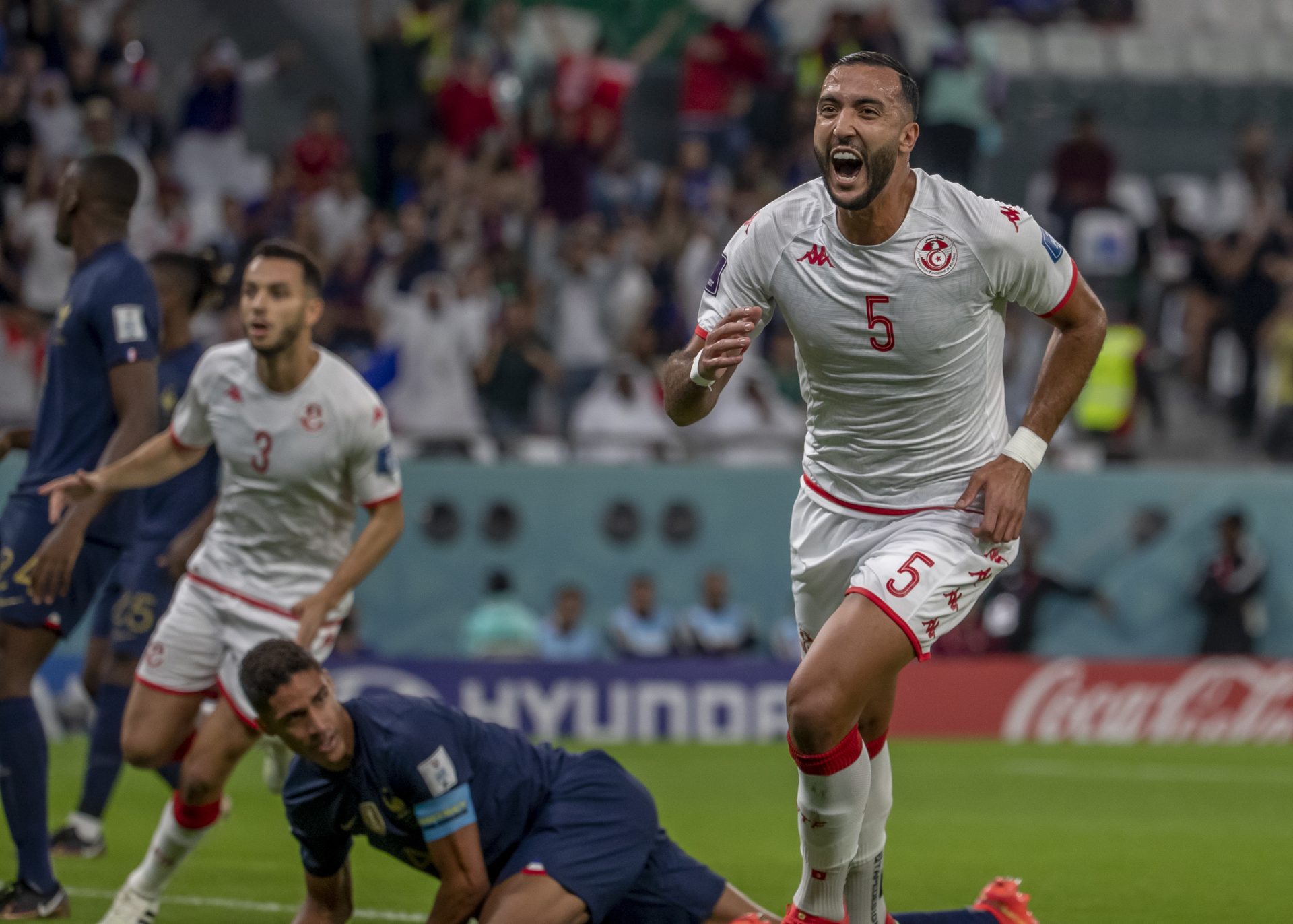 Jogadores da Tunísia durante comemoração do gol - Foto: Juan Antonio Sánches/ Foto Arena/ Estadão Conteúdo