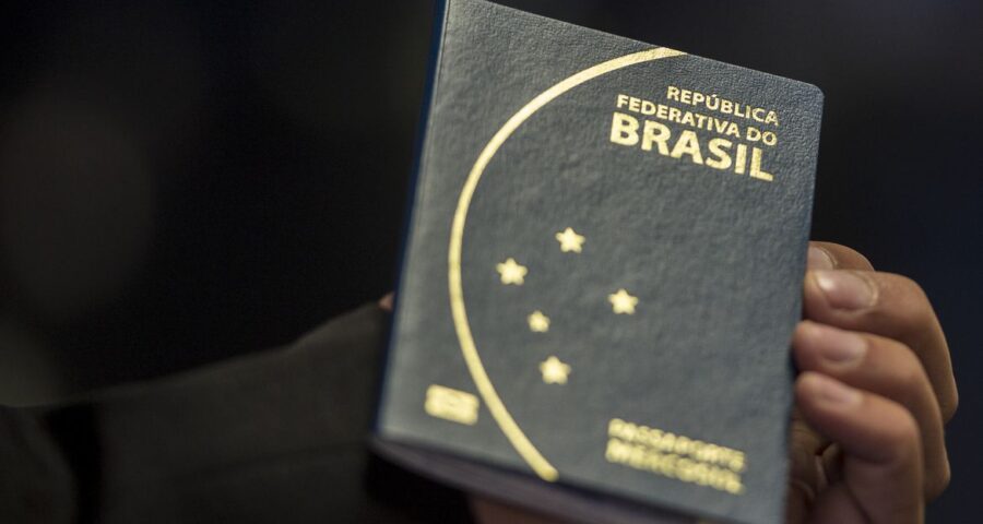 Agendamento para emissão de passaporte segue disponível no site da PF - Foto: Marcelo Camargo/Agência Brasil