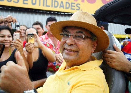 Amazonino Mendes durante campanha vitoriosa à Prefeitura de Manaus no ano de 2008 - Foto: Ricardo Oliveira/Estadão