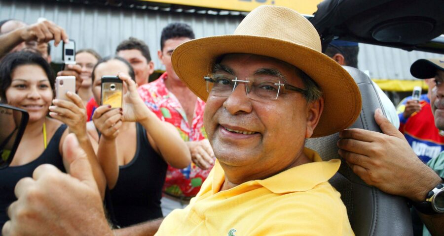 Amazonino Mendes durante campanha vitoriosa à Prefeitura de Manaus no ano de 2008 - Foto: Ricardo Oliveira/Estadão