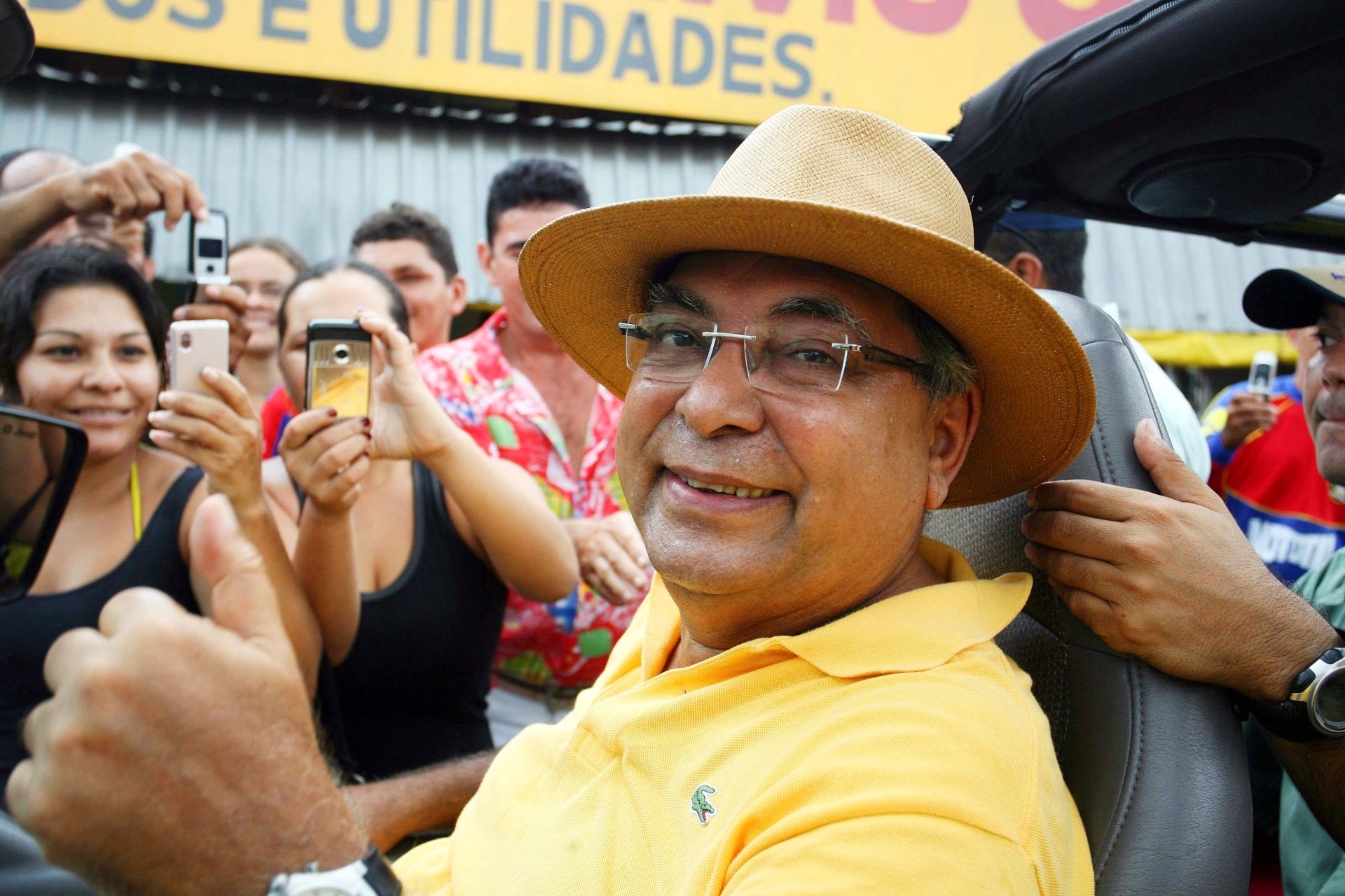 Amazonino Mendes durante campanha vitoriosa à Prefeitura de Manaus no ano de 2008 - Foto: Ricardo Oliveira/Estadão