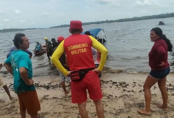 Buscas no rio Uaicurapá, em Parintins, começaram no mesmo dia do acidente - Foto: Divulgação