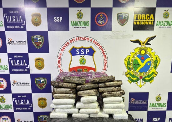 Droga estava escondida em mala das suspeitas - Foto: Divulgação/SSP-AM