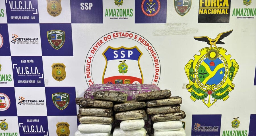 Droga estava escondida em mala das suspeitas - Foto: Divulgação/SSP-AM