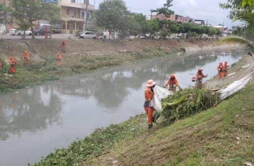 Limpezade igarapés ocorre nas zonas Sul, Norte e Centro-Oeste - Foto: Divulgação/Semulsp