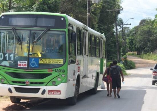 Ônibus 011 é alvo de assalto na Zona Oeste de Manaus